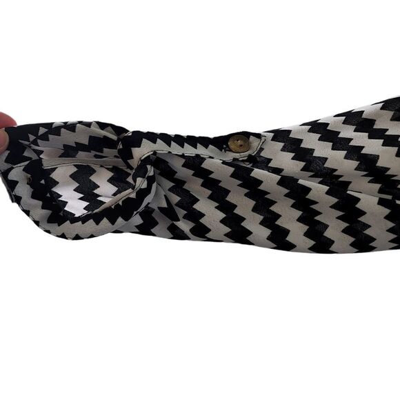 BODY CENTRAL WOMEN'S TUNIC DRESS BLACK AND WHITE AZTEC PRINT SIZE MEDIUM - Picture 6 of 7